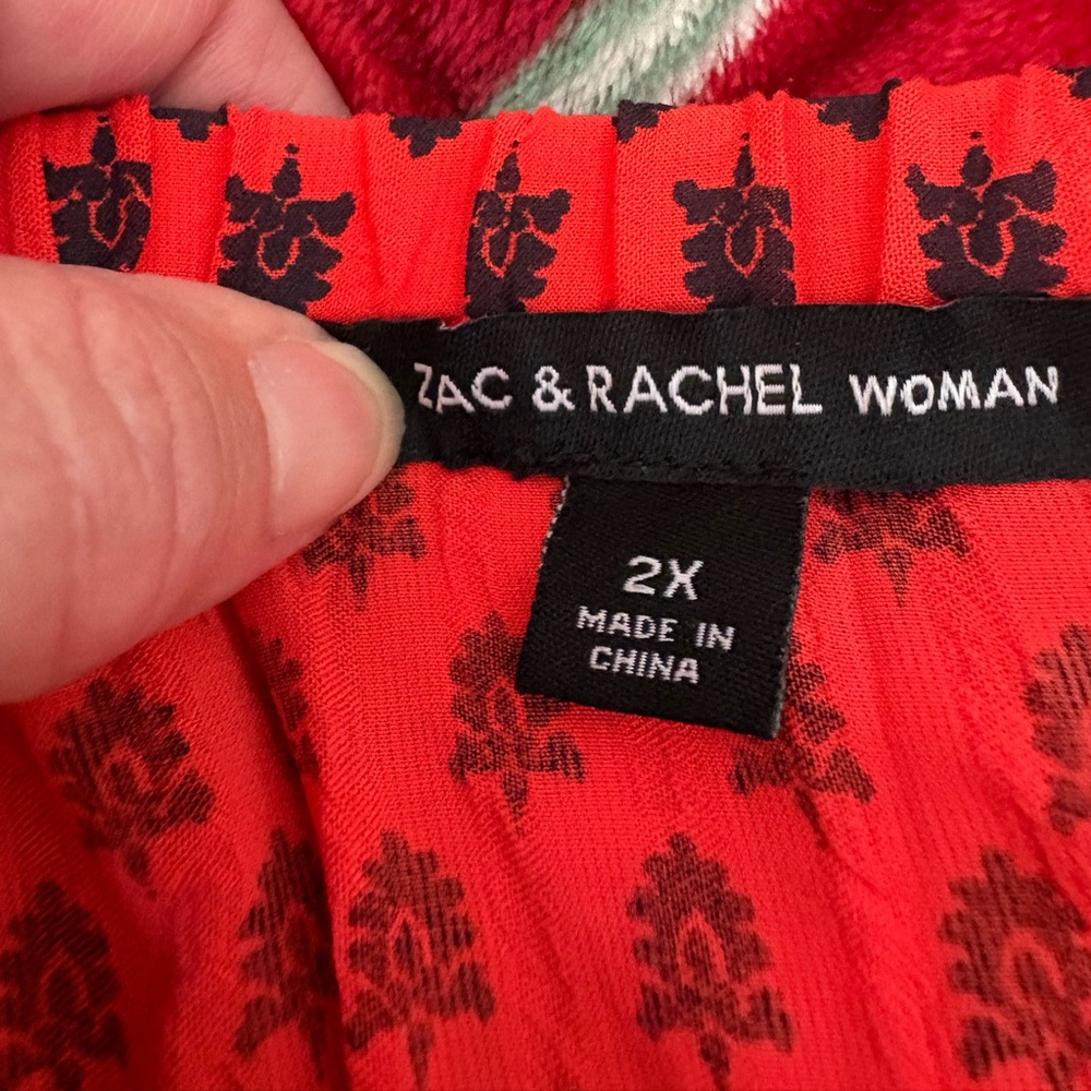 Zac & Rachel Woman NWT Elegant Poppy Red Blouse with Blue Patterns. Size 2X - Picture 6 of 8